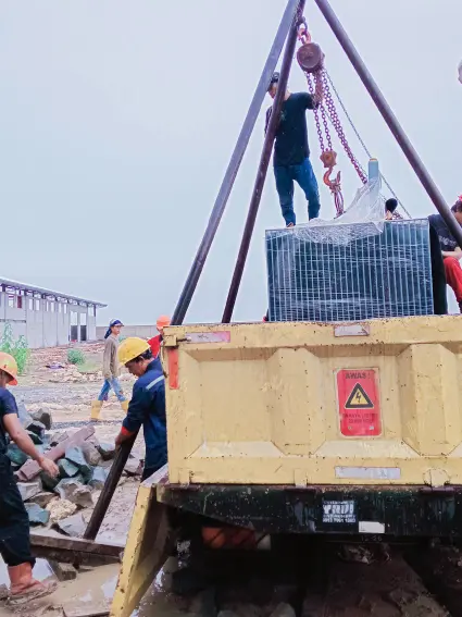 Proses penurunan trafo distribusi gardu pelanggan
